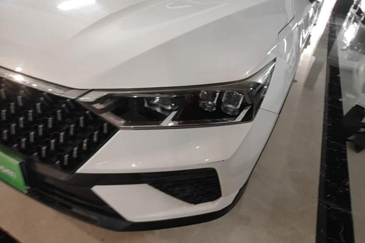 Used Bestune T77 2019 230 TID Automatic Luxury Version National V Left Front Headlight