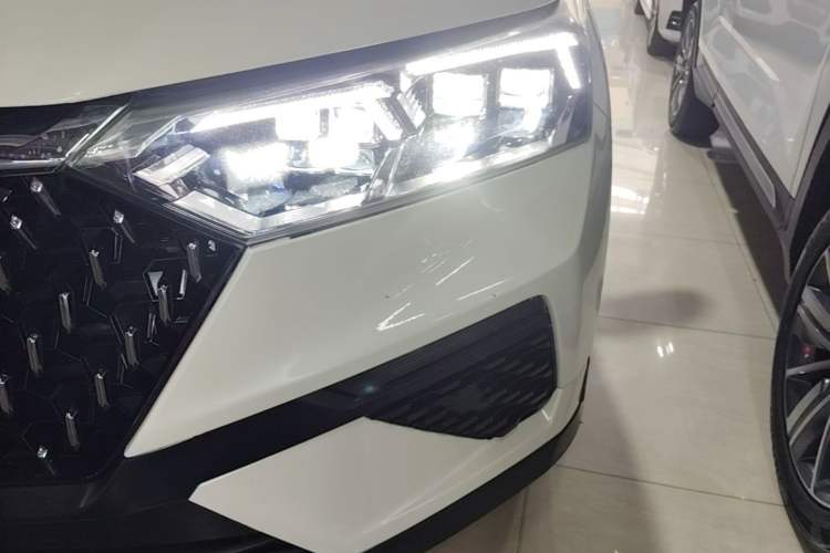 Used Bestune T77 2019 230 TID Automatic Luxury Version National V Left Front Headlight