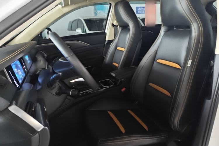 Used Bestune T77 2019 230 TID Automatic Luxury Version China VI Emission Standard Left Front Seat