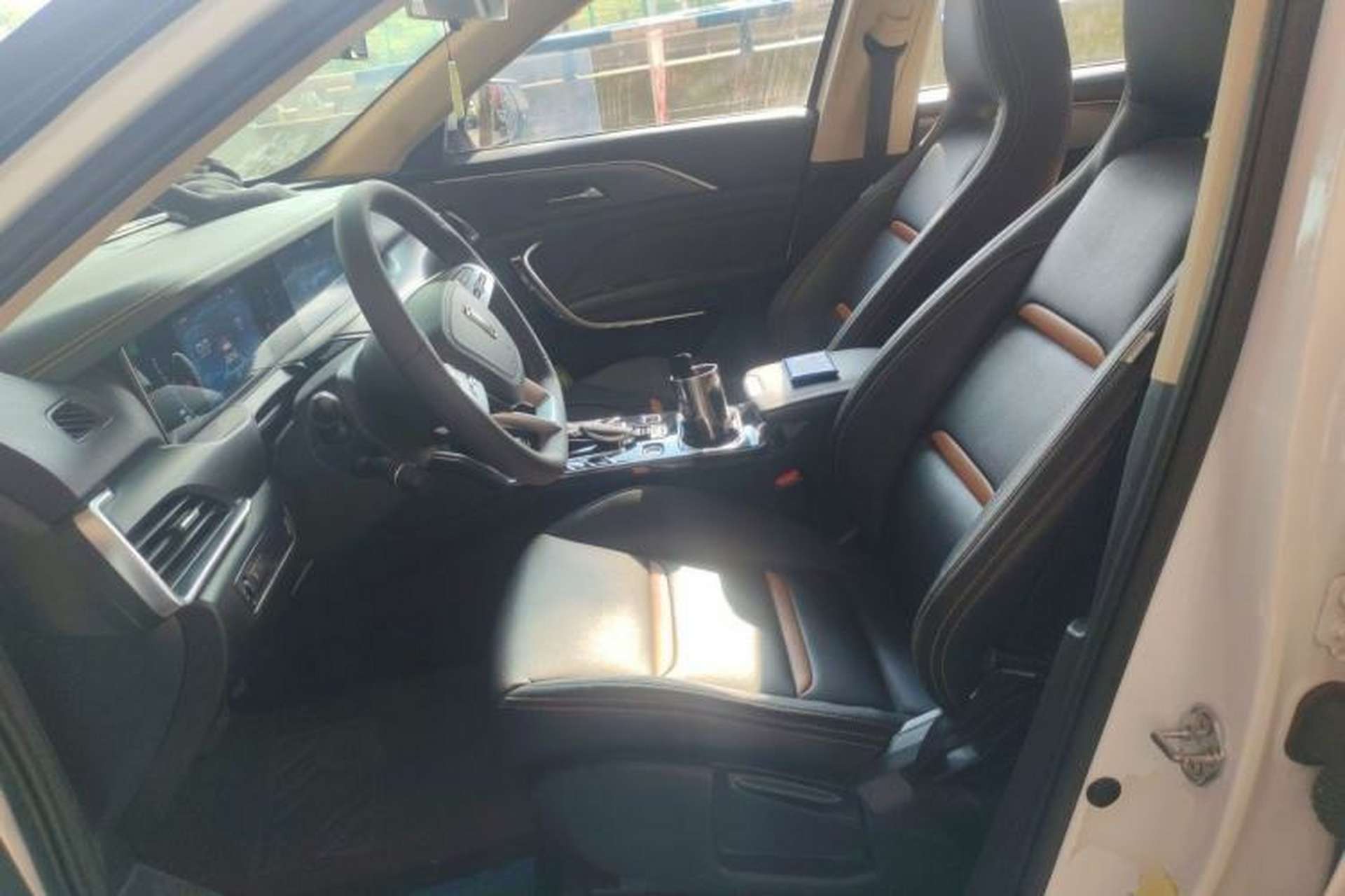 Used Bestune T77 2019 230 TID Automatic Luxury Version China VI Emission Standard Left Front Seat