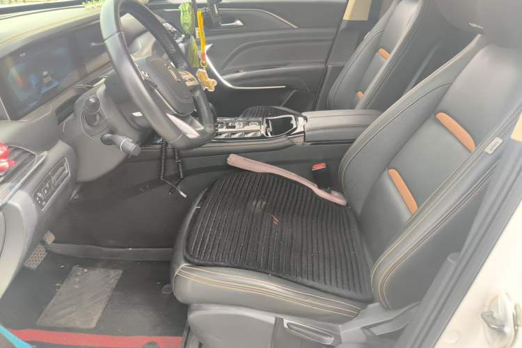 Used Bestune T77 2019 230 TID Automatic Prestige Version China V Emission Standard Left Front Seat