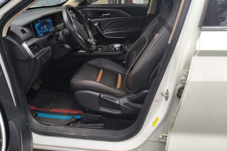 Used Bestune T77 2019 230 TID Automatic Prestige Version China V Emission Standard Left Front Seat