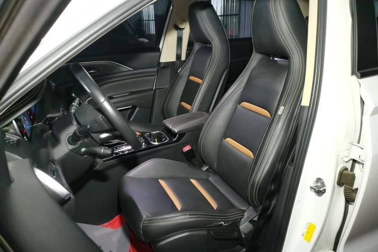 Used Bestune T77 2019 230 TID Automatic Luxury Version China VI Emission Standard Left Front Seat