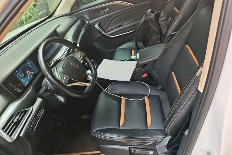 Used Bestune T77 2019 230 TID Automatic Luxury Version China VI Emission Standard Left Front Seat