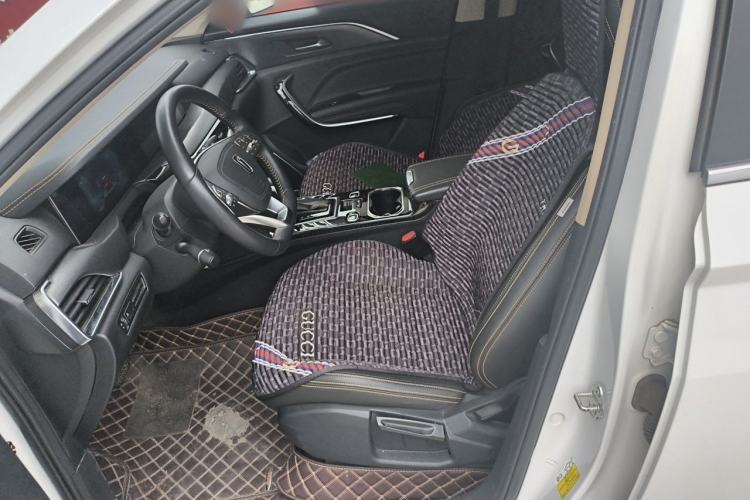 Used Bestune T77 2019 230 TID Automatic Luxury Version China VI Emission Standard Left Front Seat
