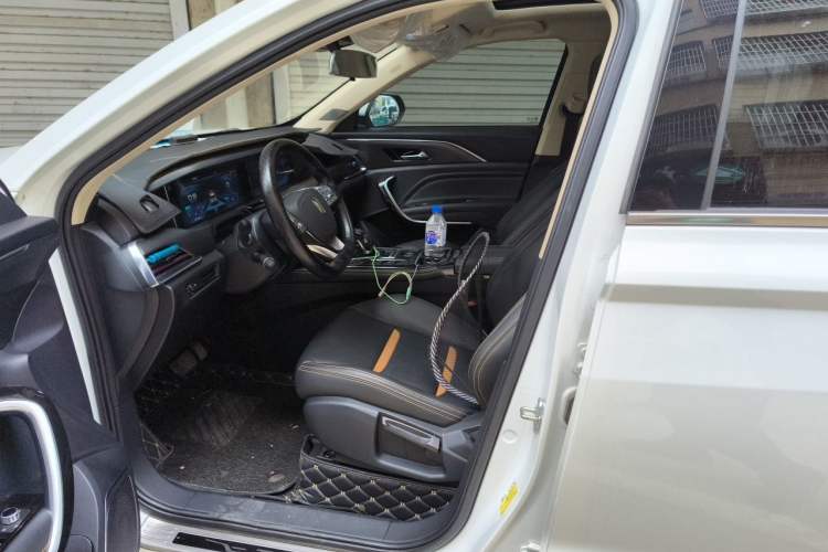 Used Bestune T77 2019 230 TID Automatic Prestige Version China V Emission Standard Left Front Seat