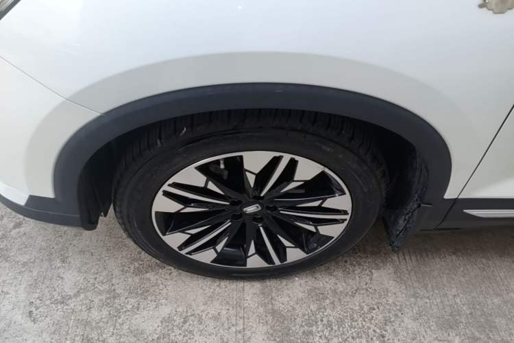 Used Bestune T77 2019 230 TID Automatic Luxury Version China VI Emission Standard Left Front Wheel Hub