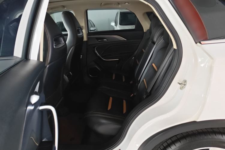 Used Bestune T77 2019 230 TID Automatic Luxury Version China VI Emission Standard Left Rear Seat