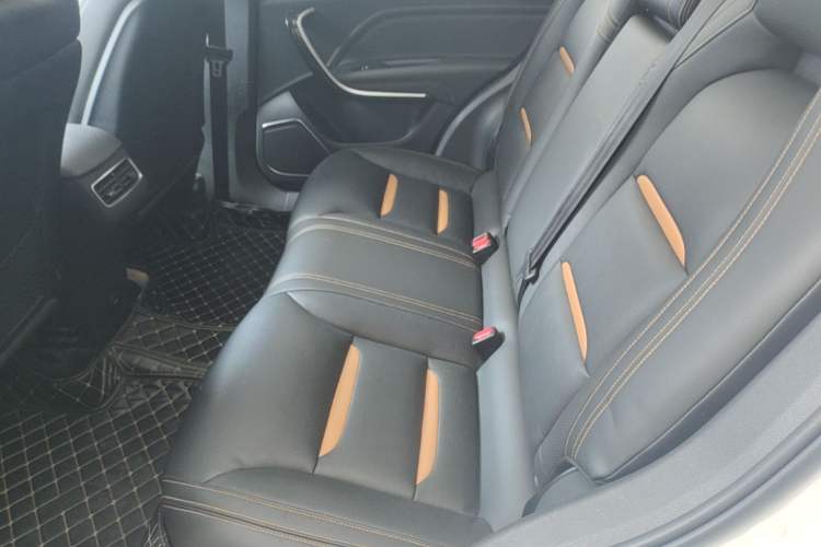 Used Bestune T77 2019 Facelift 230 TID Automatic Luxury Version China V Emission Standard Left Rear Seat