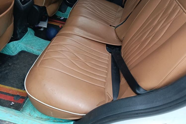 Used Bestune T77 2019 230 TID Automatic Prestige Version China VI Emission Standard Left Rear Seat