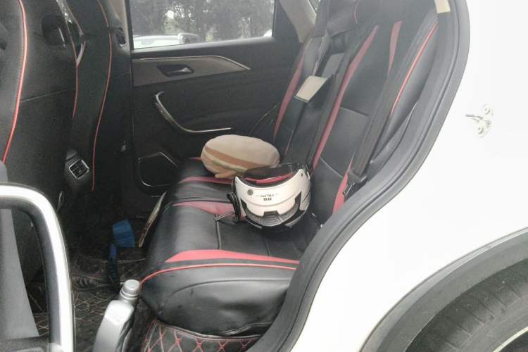 Used Bestune T77 2019 230 TID Automatic Luxury Version China VI Emission Standard Left Rear Seat