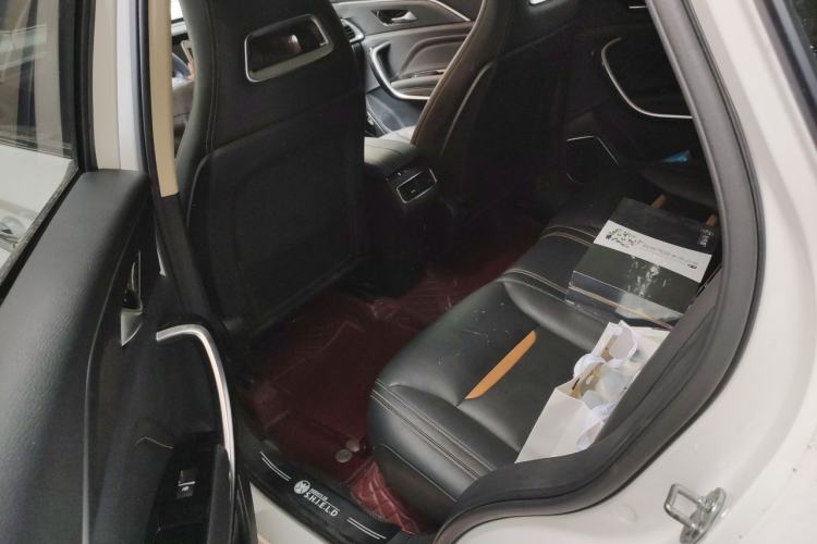 Used Bestune T77 2019 230 TID Automatic Prestige Version China VI Emission Standard Left Rear Seat