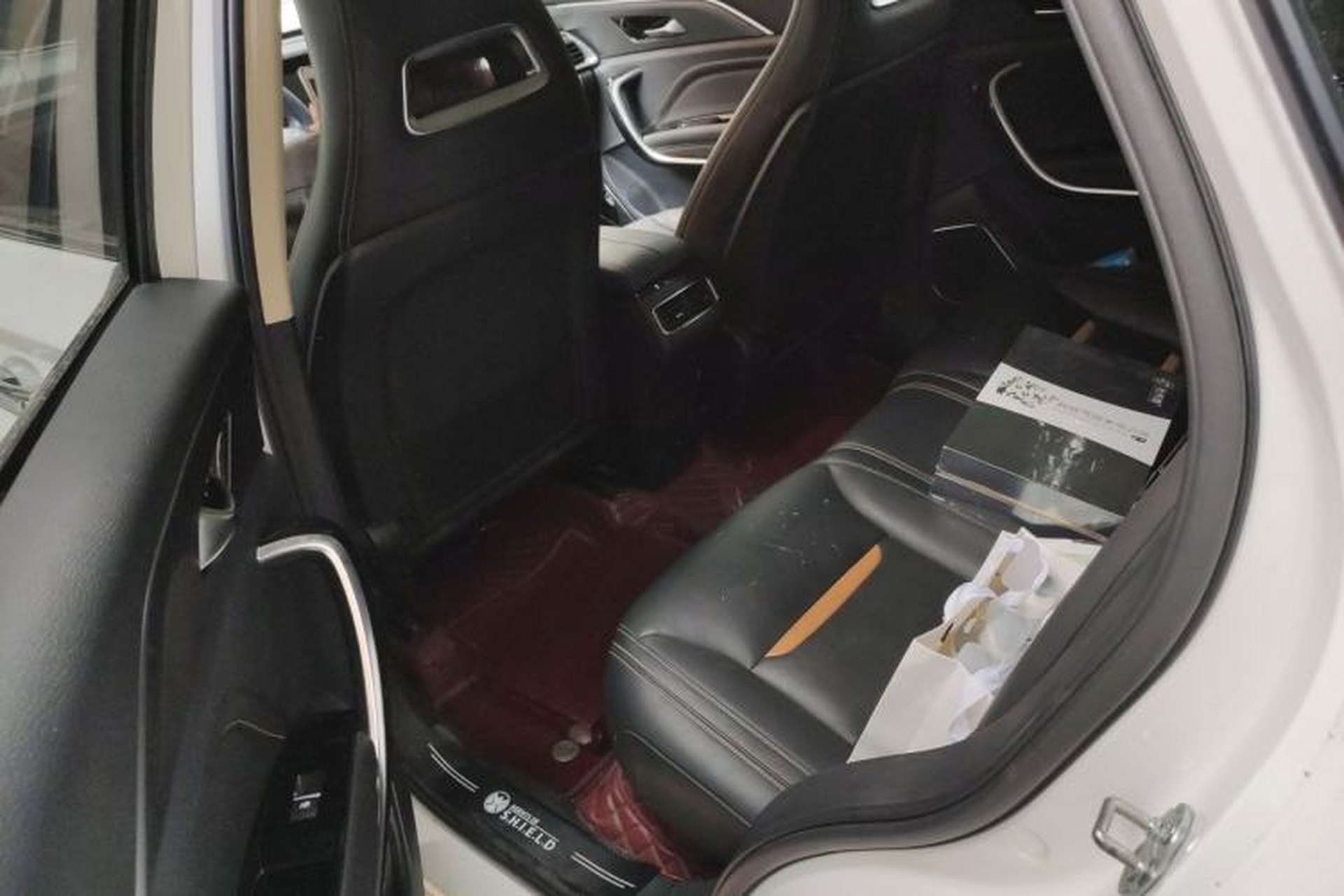 Used Bestune T77 2019 230 TID Automatic Prestige Version China VI Emission Standard Left Rear Seat