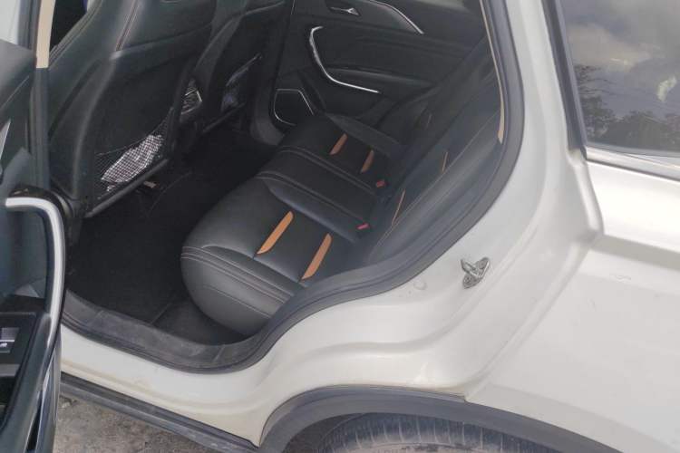 Used Bestune T77 2019 230 TID Automatic Prestige Version China V Emission Standard Left Rear Seat