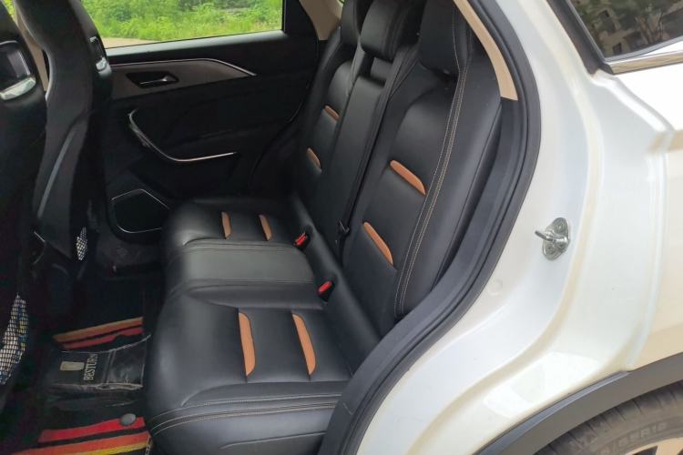 Used Bestune T77 2019 230 TID Automatic Luxury Version China VI Emission Standard Left Rear Seat