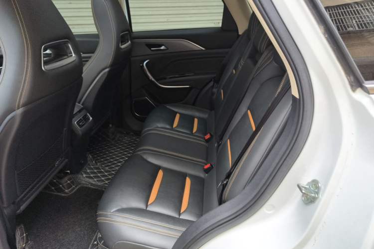 Used Bestune T77 2019 230 TID Automatic Prestige Version China V Emission Standard Left Rear Seat