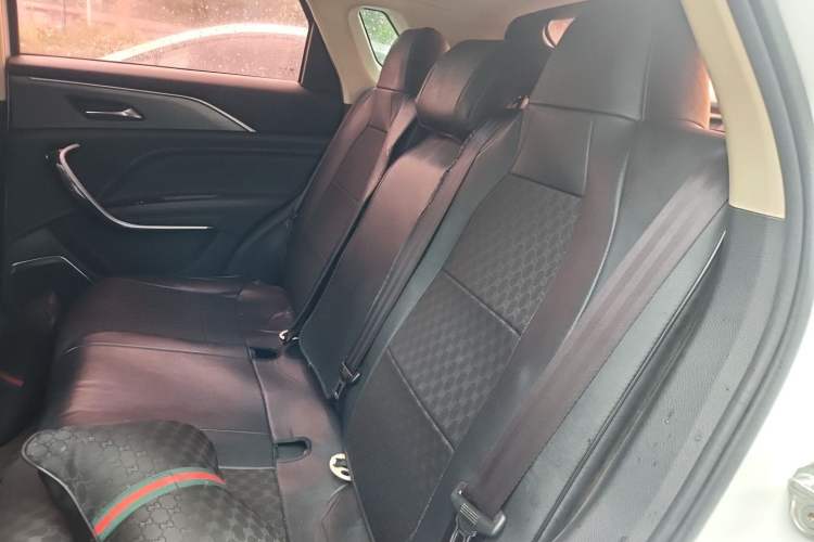 Used Bestune T77 2019 230 TID Automatic Luxury Version China VI Emission Standard Left Rear Seat