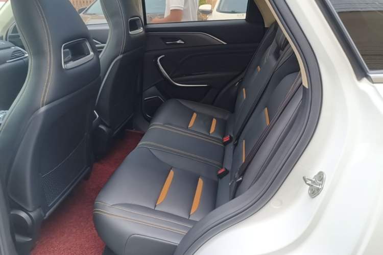 Used Bestune T77 2019 230 TID Automatic Luxury Version China VI Emission Standard Left Rear Seat