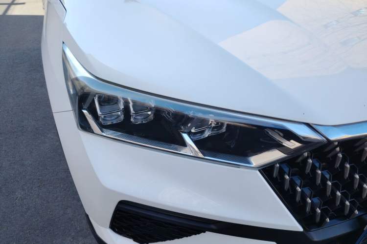 Used Bestune T77 2019 230 TID Automatic Prestige Version China V Emission Standard Right Front Headlight