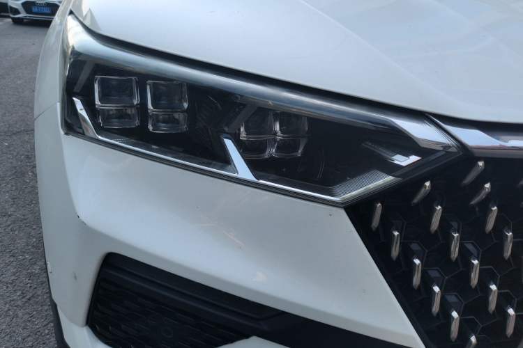 Used Bestune T77 2019 230 TID Automatic Prestige Version China VI Right Front Headlight