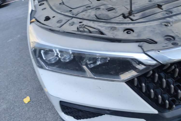 Used Bestune T77 2019 230 TID Automatic Prestige Version China VI Emission Standard Right Front Headlight
