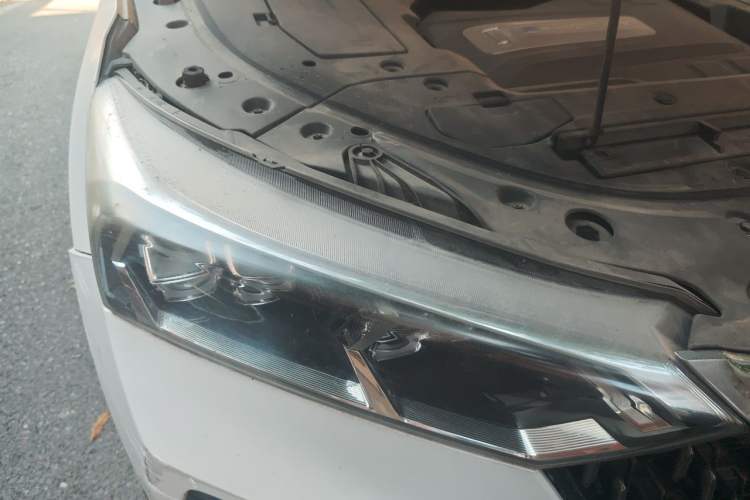 Used Bestune T77 2019 230 TID Automatic Luxury Version National V Right Front Headlight