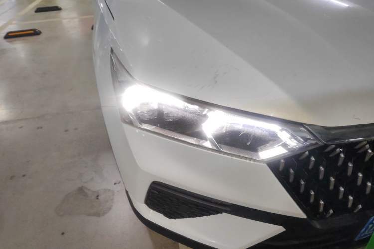 Used Bestune T77 2019 230 TID Automatic Prestige Version Rice Noodle Edition China V Right Front Headlight