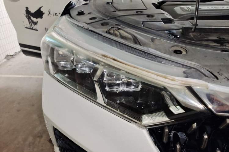 Used Bestune T77 2019 230 TID Automatic Luxury Version China VI Emission Standard Right Front Headlight