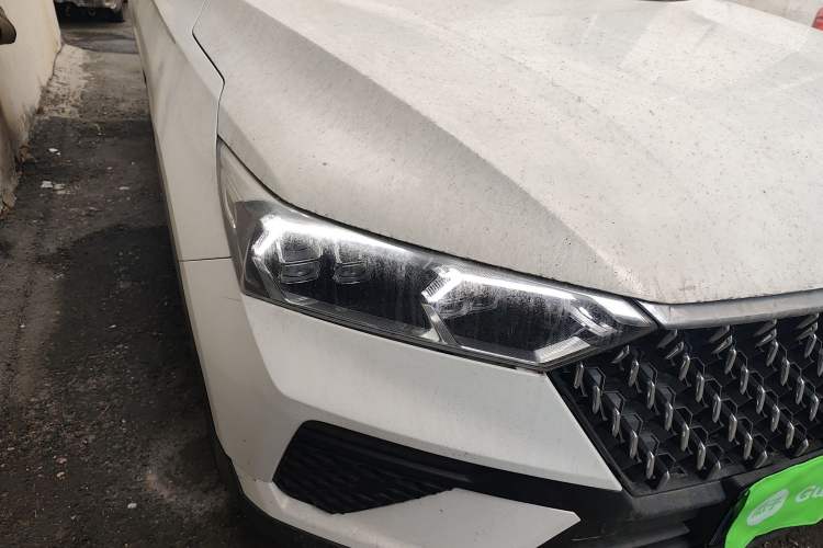 Used Bestune T77 2019 230 TID Automatic Luxury Version National V Right Front Headlight