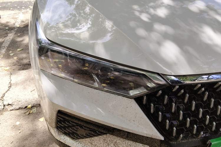 Used Bestune T77 2019 Facelift 230 TID Manual Luxury Version China VI Right Front Headlight