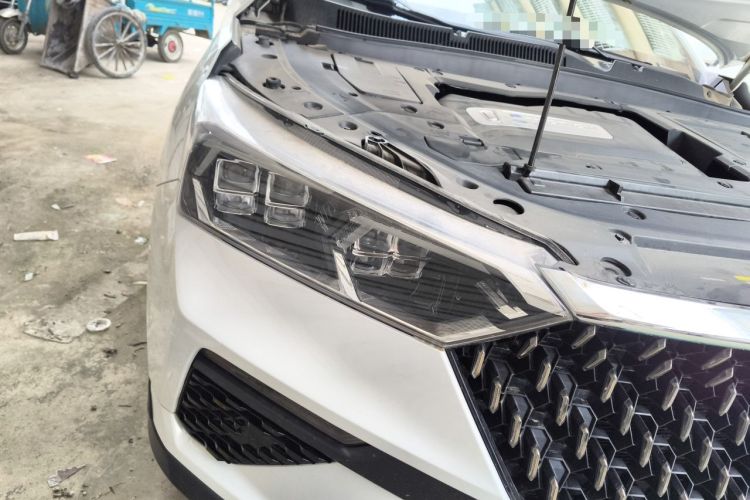 Used Bestune T77 2019 230 TID Automatic Prestige Version China V Emission Standard Right Front Headlight