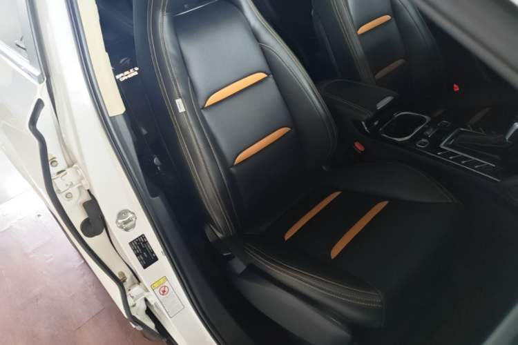 Used Bestune T77 2019 230 TID Automatic Luxury Version China VI Emission Standard Right Front Seat