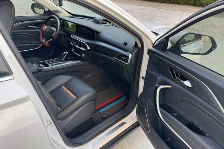 Used Bestune T77 2019 230 TID Automatic Prestige Version China V Right Front Seat