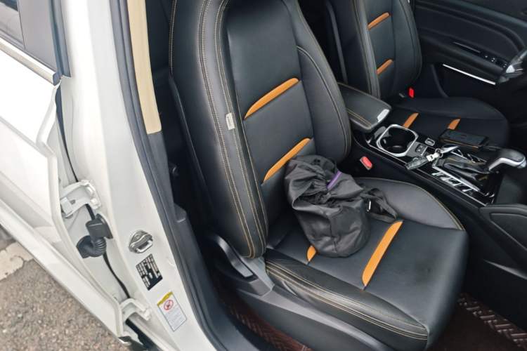 Used Bestune T77 2019 230 TID Automatic Luxury Version China VI Emission Standard Right Front Seat