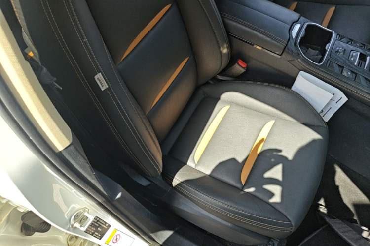 Used Bestune T77 2019 230 TID Automatic Prestige Version China V Emission Standard Right Front Seat