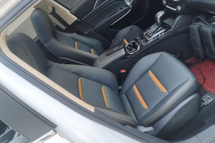Used Bestune T77 2019 230 TID Automatic Luxury Version China VI Emission Standard Right Front Seat