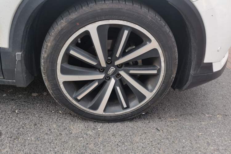 Used Bestune T77 2019 230 TID Automatic Prestige Version China VI Right Front Wheel Hub
