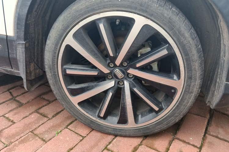 Used Bestune T77 2019 230 TID Automatic Prestige Version China VI Emission Standard Right Front Wheel Hub