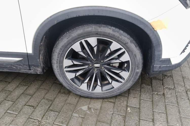 Used Bestune T77 2019 230 TID Automatic Luxury Version China VI Emission Standard Right Front Wheel Hub