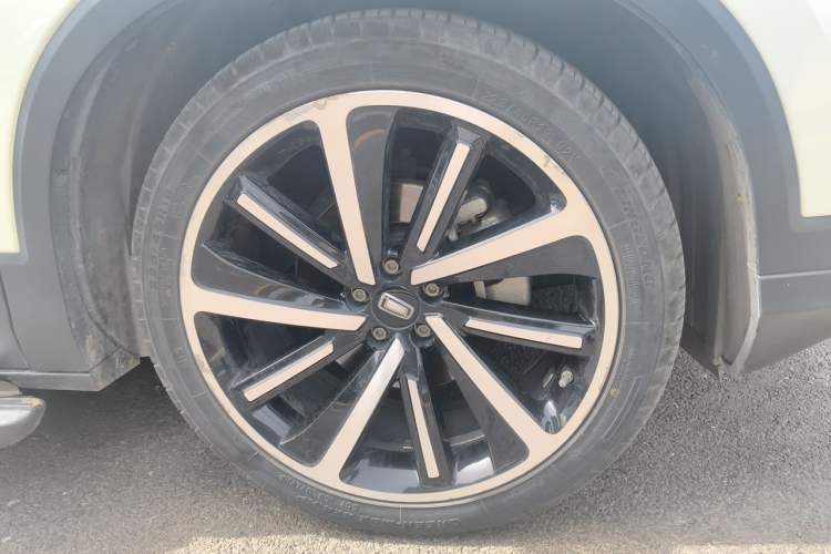 Used Bestune T77 2019 230 TID Automatic Prestige Version China V Emission Standard Right Front Wheel Hub