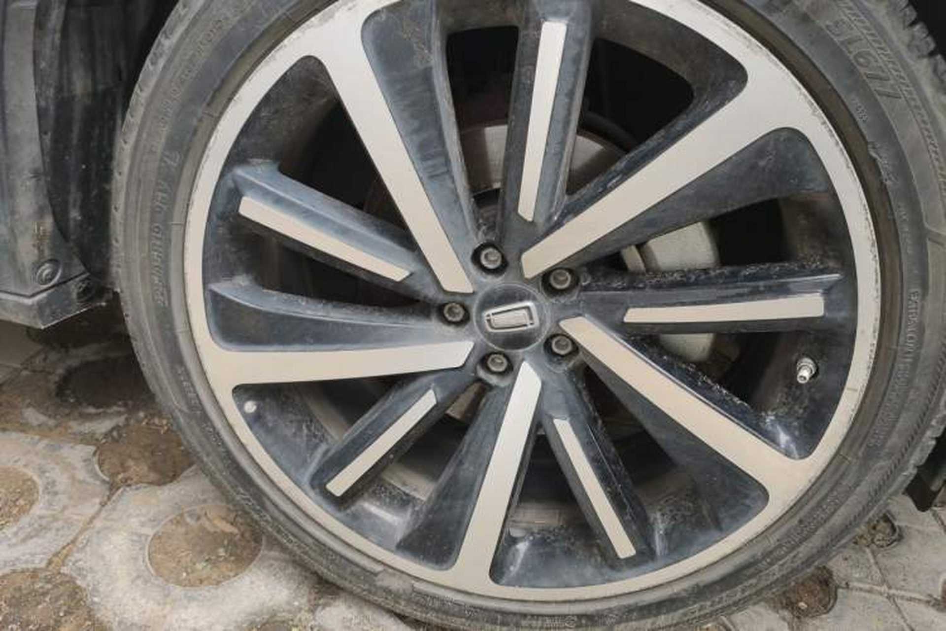 Used Bestune T77 2019 230 TID Automatic Prestige Version China VI Emission Standard Right Front Wheel Hub