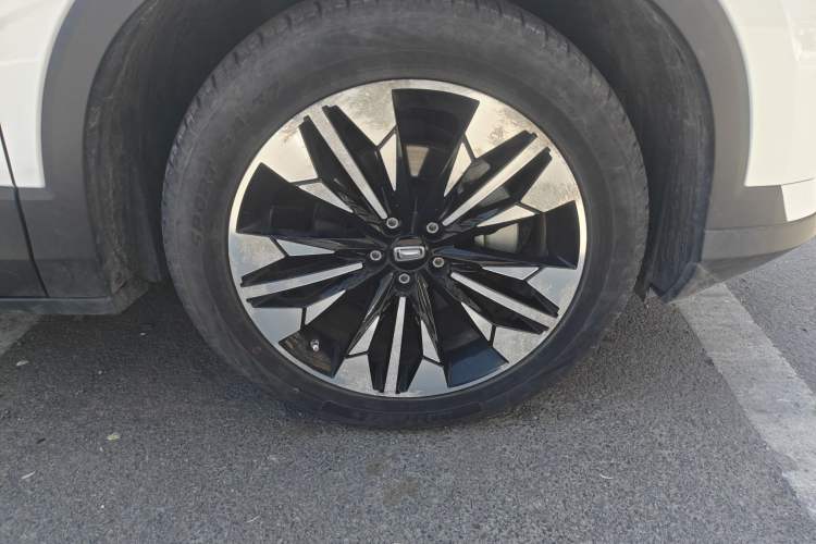Used Bestune T77 2019 230 TID Automatic Luxury Version China VI Emission Standard Right Front Wheel Hub