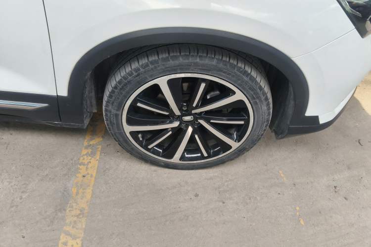 Used Bestune T77 2019 230 TID Automatic Luxury Version National V Right Front Wheel Hub
