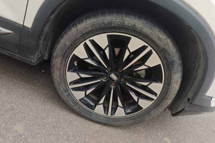 Used Bestune T77 2019 230 TID Automatic Luxury Version China VI Emission Standard Right Front Wheel Hub
