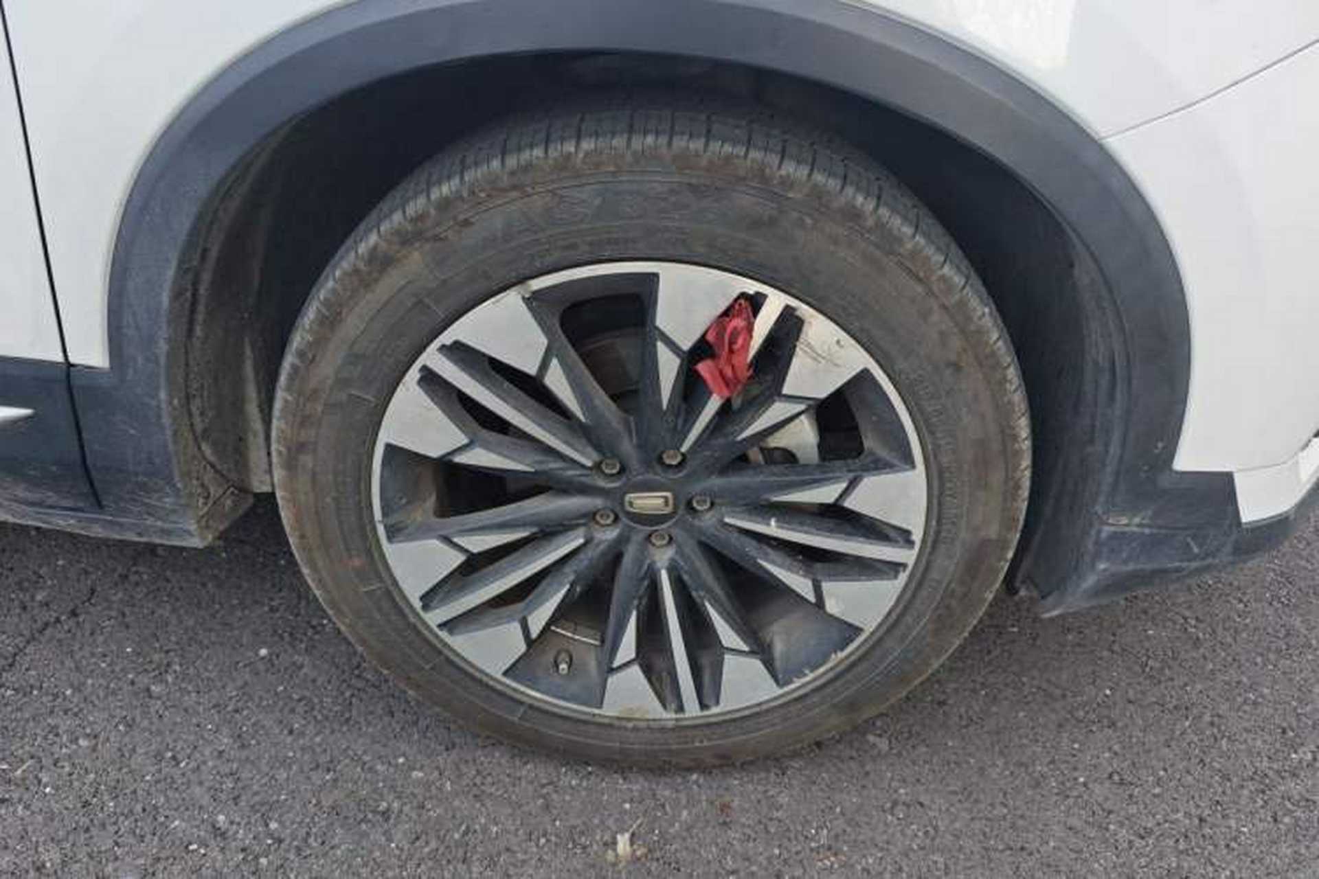 Used Bestune T77 2019 230 TID Automatic Luxury Version China VI Emission Standard Right Front Wheel Hub