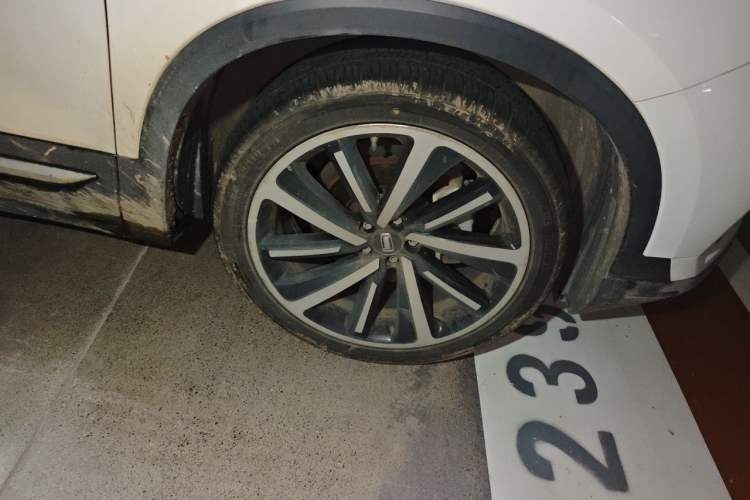 Used Bestune T77 2019 230 TID Automatic Luxury Version National V Right Front Wheel Hub