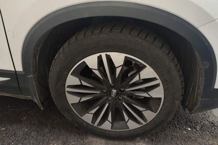 Used Bestune T77 2019 230 TID Automatic Luxury Version National V Right Front Wheel Hub