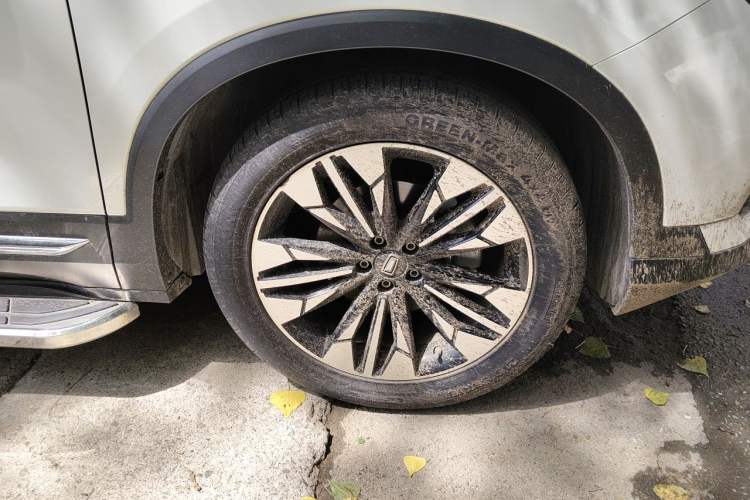 Used Bestune T77 2019 Facelift 230 TID Manual Luxury Version China VI Right Front Wheel Hub