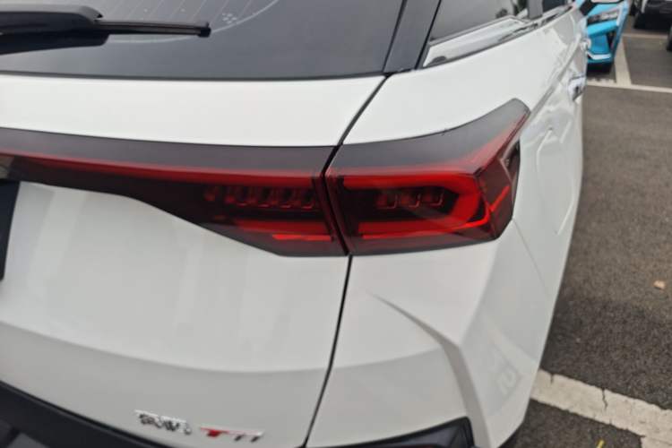 Used Bestune T77 2019 230 TID Automatic Luxury Version China VI Emission Standard Right Rear Taillight