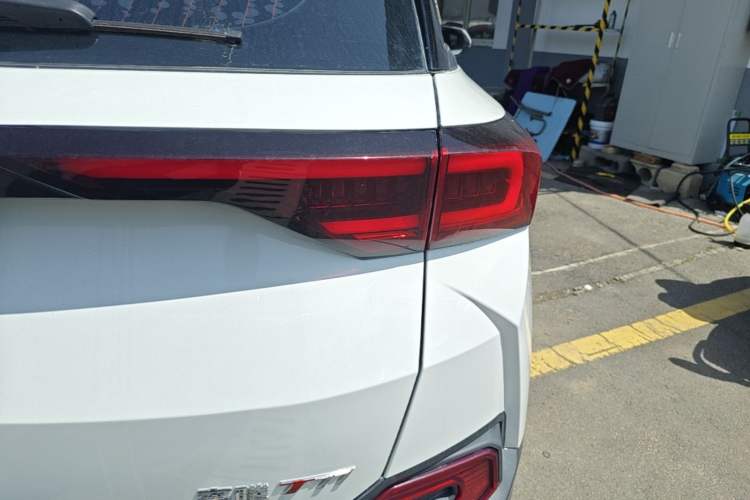 Used Bestune T77 2019 230 TID Automatic Prestige Version China V Emission Standard Right Rear Taillight